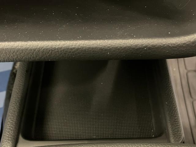 キャリイトラック KCエアコン・パワステ 7型 4WD スピーカー内臓ラジオ付 オートライト 横滑り防止機能 アイドリングストップ 衝突被害軽減システム(45枚目)