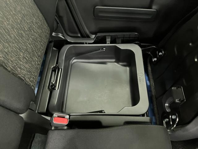 スペーシアカスタム カスタム　ＨＹＢＲＩＤ　ＧＳ　４ＷＤ　ナビ　全方位カメラ　オートライト　Ｂｌｕｅｔｏｏｔｈ　スライドドア　純正ナビ　プッシュスタート　シートヒーター　オートエアコン　衝突被害軽減システム　アイドリングストップ　横滑り防止機能　衝突安全ボディ（46枚目）