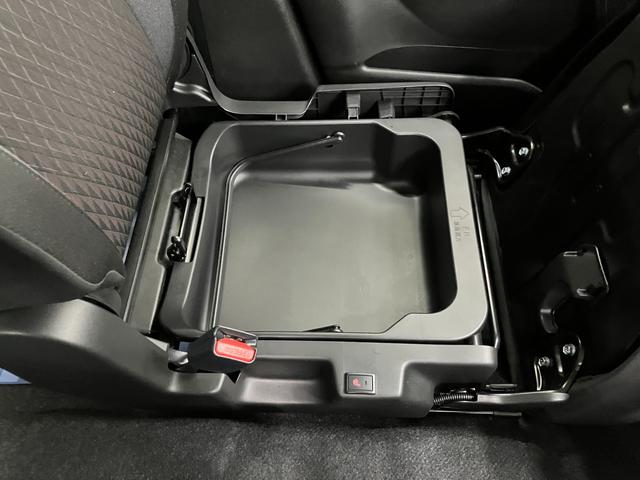 ソリオバンディット バンディット HYBRID MV 全方位モニター付きナビ オートライト Bluetooth スライドドア 純正ナビ プッシュスタート シートヒーター オートエアコン 衝突被害軽減システム アイドリングストップ 横滑り防止機能 衝突安全ボディ 盗難防止システム(44枚目)