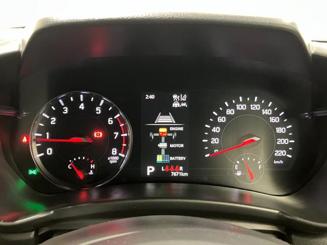 スイフト ＨＹＢＲＩＤ　ＭＸ　４ＷＤ　ＬＥＤヘッドランプ　オートライト　プッシュスタート　シートヒーター　オートエアコン　衝突被害軽減システム　アイドリングストップ　横滑り防止機能　衝突安全ボディ　盗難防止システム（28枚目）