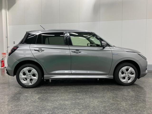 スイフト ＨＹＢＲＩＤ　ＭＸ　４ＷＤ　ＬＥＤヘッドランプ　オートライト　プッシュスタート　シートヒーター　オートエアコン　衝突被害軽減システム　アイドリングストップ　横滑り防止機能　衝突安全ボディ　盗難防止システム（11枚目）