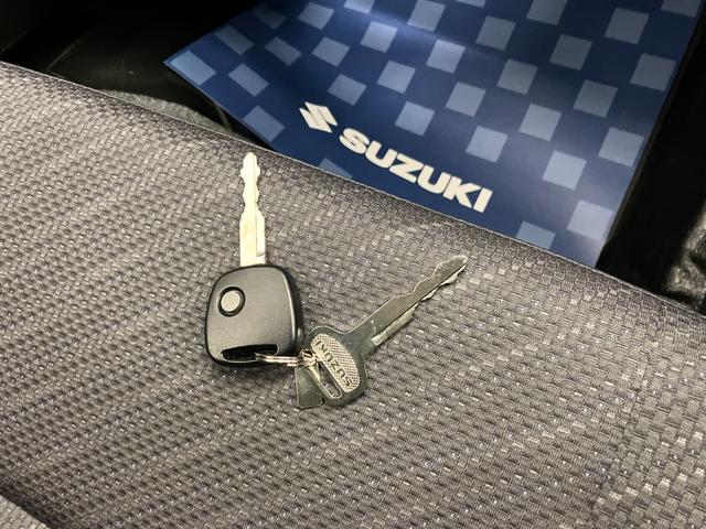 スーパーキャリイ スーパーキャリイ　Ｘリミテッド　４ＷＤ　ＬＥＤヘッドランプ　オートライト　衝突被害軽減システム　アイドリングストップ　横滑り防止機能　衝突安全ボディ（31枚目）