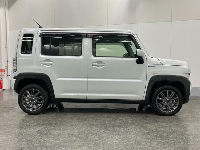 ハスラー ＨＹＢＲＩＤ　Ｇターボ　４ＷＤ　ナビ　バックカメラ　バックカメラ　オートライト　Ｂｌｕｅｔｏｏｔｈ　プッシュスタート　シートヒーター　オートエアコン　４ＷＤ　衝突被害軽減システム　アイドリングストップ　横滑り防止機能　衝突安全ボディ（9枚目）