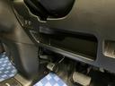 【運転席アンダートレー】タオル等置くのに便利