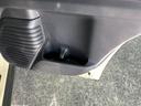 【後席ドア】ドリンクホルダーがあります。