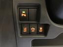 【運転席インパネスイッチ】安全装置関係のスイッチも操作しやすい位置に配置されています。