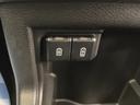 【USB電源ソケット】スマートフォンの充電などに便利な2種類のUSB電源ソケットを装備。