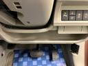 【運転席アンダートレー】タオル等置くのに便利