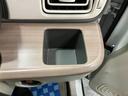 【運転席ドリンクホルダー】使いやすさに配慮したドリンクホルダー