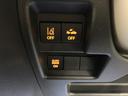 【運転席インパネスイッチ】安全装置関係のスイッチも操作しやすい位置に配置されています。