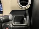 【運転席ドリンクホルダー】使いやすさに配慮したドリンクホルダー