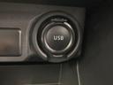 【USBソケット】ナビと連携できます。