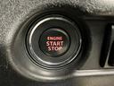 【キーレススタートシステム】エンジンスタートがボタン一つで始動。キーはポケットやカバンに入れたままでもエンジン始動が可能です。