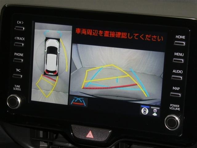 ヤリスクロス ハイブリッドＺ　セーフティセンス　ディスプレイオーディオ　ＬＥＤヘッドライト　リアスポイラー　バックモニター　スマートキー　純正アルミホイール　パワーシート　シート素材モケット　オートエアコン　クルーズコントロール（7枚目）