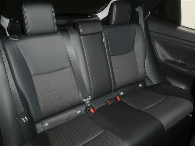 ヤリスクロス ハイブリッドＺ　セーフティセンス　ディスプレイオーディオ　ＬＥＤヘッドライト　リアスポイラー　バックモニター　スマートキー　純正アルミホイール　パワーシート　シート素材モケット　オートエアコン　クルーズコントロール（14枚目）