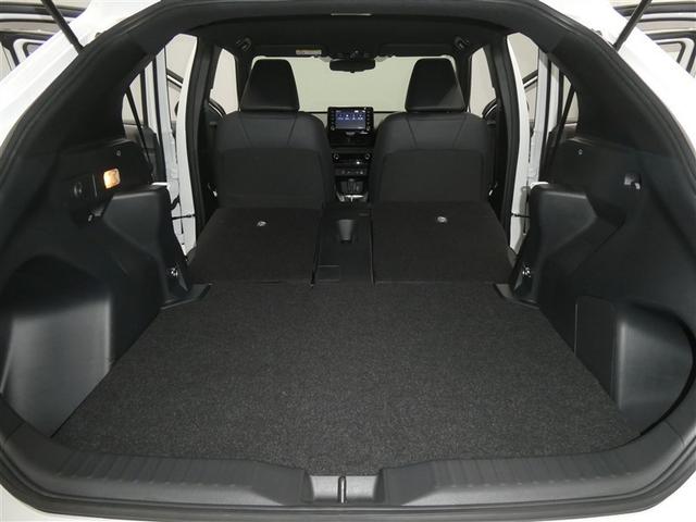 ヤリスクロス ハイブリッドＺ　セーフティセンス　ディスプレイオーディオ　ＬＥＤヘッドライト　リアスポイラー　バックモニター　スマートキー　純正アルミホイール　パワーシート　シート素材モケット　オートエアコン　クルーズコントロール（16枚目）