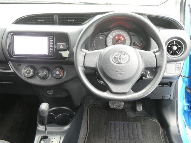 ヴィッツ F Mパッケージ ワンセグメモリーナビ CD再生付き キーレスエントリー シート素材モケット マニュアルエアコン ハロゲンライト パワステ パワーウィンドウ ABS付 デュアルエアバッグ付き イモビライザー(4枚目)