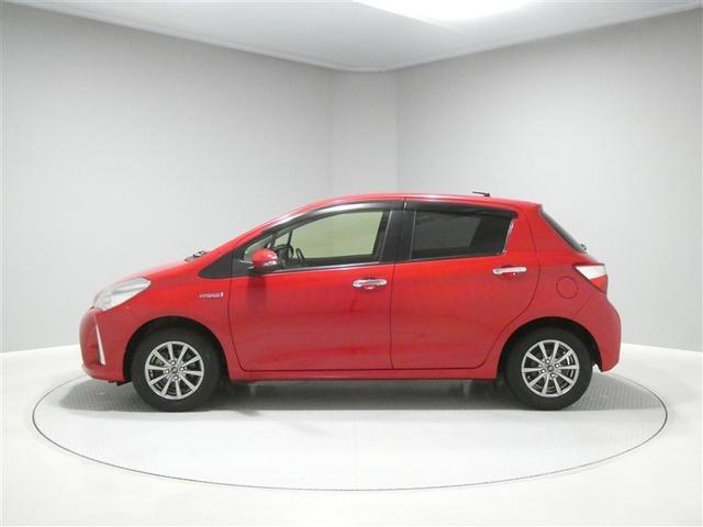 ヴィッツ ハイブリッドＦ　セーフティーエディションＩＩ　フルセグ　メモリーナビ　ＤＶＤ再生　バックカメラ　衝突被害軽減システム　アイドリングストップ（2枚目）