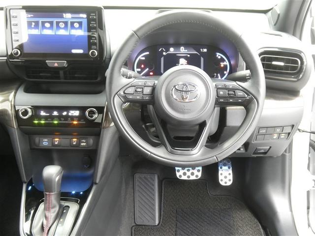 ヤリスクロス ハイブリッドZ アドベンチャー セーフティセンス ドラレコ付き LEDヘッドライト リアスポイラー バックモニター ワンオーナー車 スマートキー 純正アルミホイール ディスプレイオーディオ パワーシート オートエアコン(4枚目)