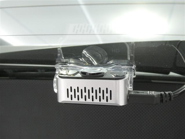 ヴォクシー ＺＳ　フルセグ　メモリーナビ　ＤＶＤ再生　バックカメラ　衝突被害軽減システム　ＥＴＣ　ドラレコ　両側電動スライド　ＬＥＤヘッドランプ　ウオークスルー　乗車定員８人　３列シート　アイドリングストップ（18枚目）