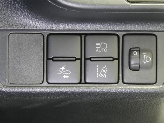 カローラフィールダー ハイブリッド　ＥＸ　セーフティセンス　ドラレコ付き　ＣＤ再生付き　リアスポイラー　社外アルミホイール　ＥＴＣ　バックモニター　スマートキー　メモリーナビ　シート素材モケット　オートエアコン　アイドリングストップ（11枚目）