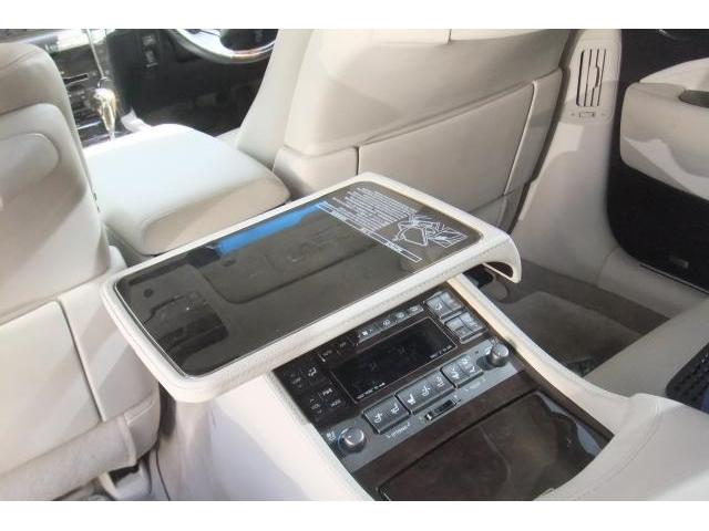 LS600hL後席セパレートシートパッケージ(10枚目)