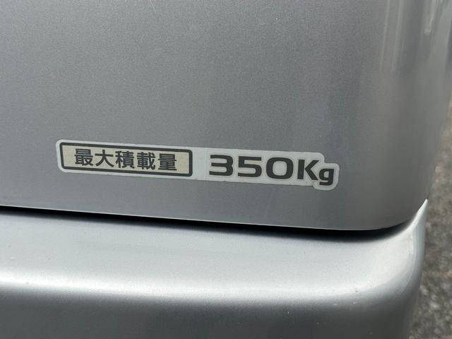 ＮＶ１００クリッパーバン ＤＸ　走行距離６０００ｋｍ　エアコン　パワステ　ＡＢＳ　エアバック　２／４人乗り　積載量３５０ｋｇ（7枚目）