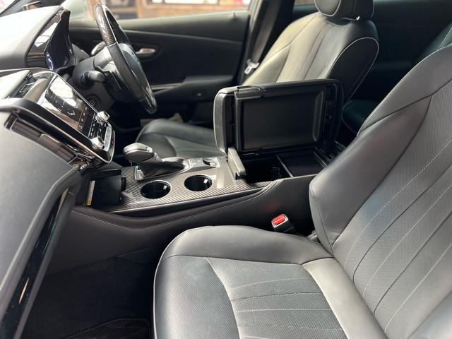 クラウンハイブリッド RSアドバンス ●ムーンルーフ●デジタルインナーミラー●TOM'Sカーボンステアリング●20インチフォージド●RSRサス●ツインディスプレイ●ドライブレコーダー●アラウンドビューモニター●ポップアップディスプレイ(11枚目)