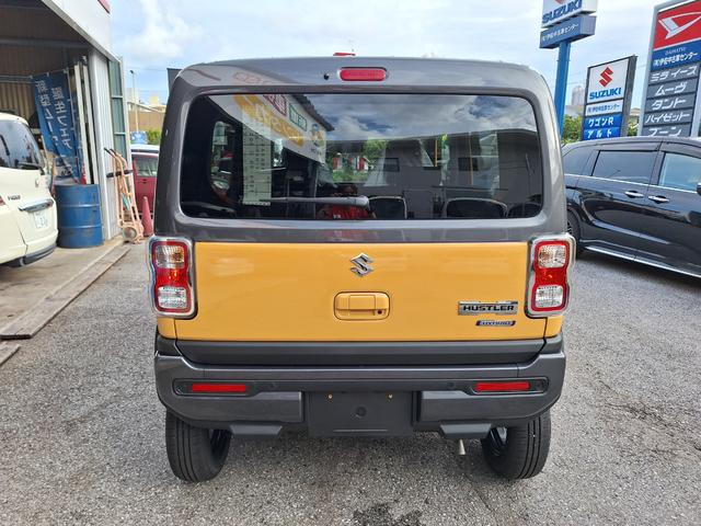 ガンメタリックとの相性抜群カラー。