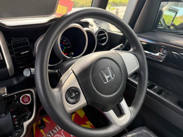 Ｎ－ＢＯＸ＋カスタム Ｇ・Ｌパッケージ　片側パワースライドドア　ナビＴＶ（8枚目）