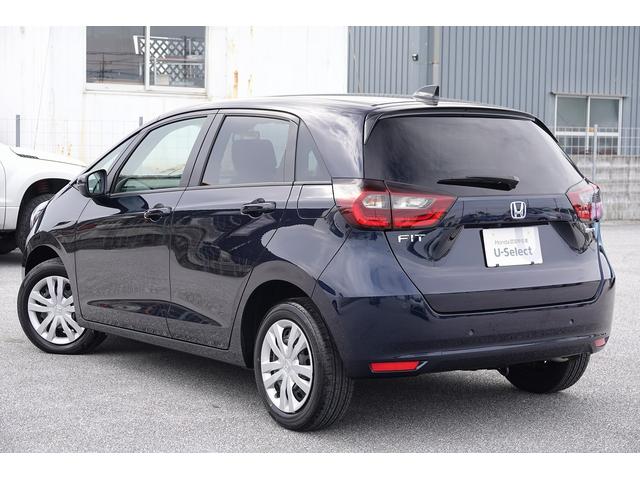 フィット e:HEVホーム 純正オーディオ スマートキー、ETC、リアカメラ、フロアマット、ドアバイザー、あんしんパッケージ 防錆済 助手席エアバッグ 運転席エアバッグ アイドリングストップ LEDライト USB接続 ABS(9枚目)