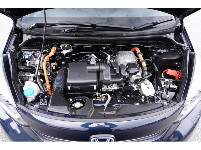 フィット e:HEVホーム 純正オーディオ スマートキー、ETC、リアカメラ、フロアマット、ドアバイザー、あんしんパッケージ 防錆済 助手席エアバッグ 運転席エアバッグ アイドリングストップ LEDライト USB接続 ABS(17枚目)