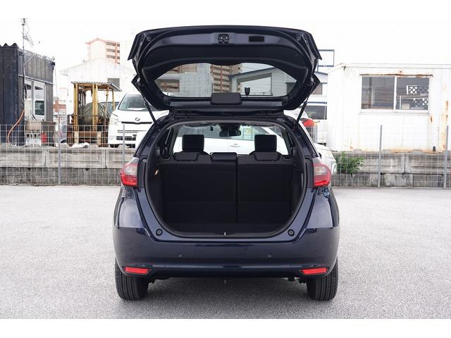 フィット e:HEVホーム 純正オーディオ スマートキー、ETC、リアカメラ、フロアマット、ドアバイザー、あんしんパッケージ 防錆済 助手席エアバッグ 運転席エアバッグ アイドリングストップ LEDライト USB接続 ABS(26枚目)