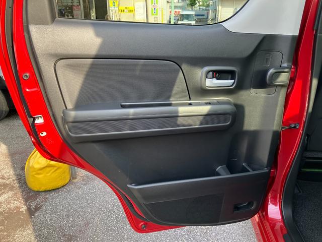 後部座席左ドア