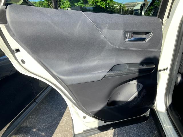 後部座席左ドア