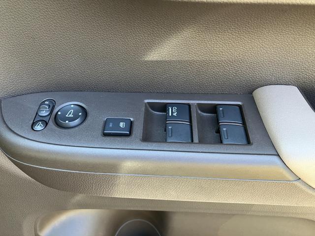 運転席側ドアボタン群