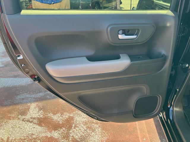 後部座席左ドア