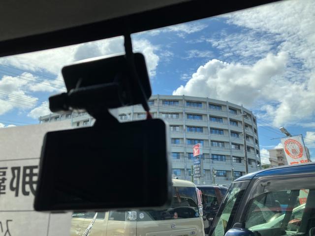 ドライブレコーダー付いています