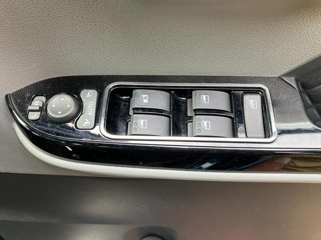 運転席側ドアボタン群