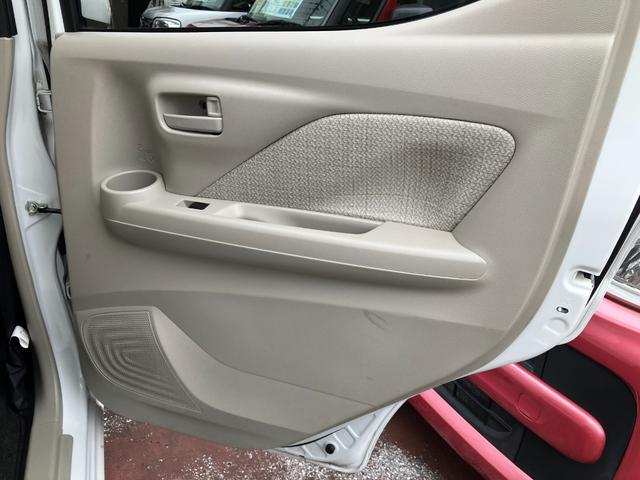 後部座席右ドア