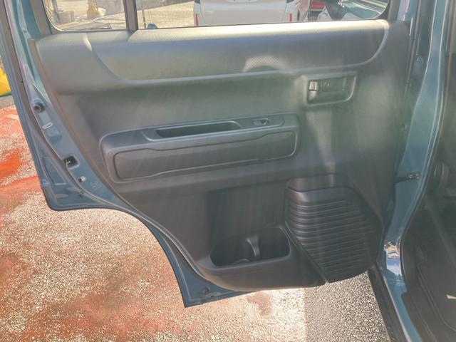 後部座席左ドア