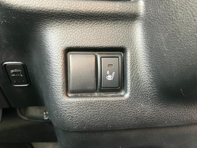 運転席側シートヒーター