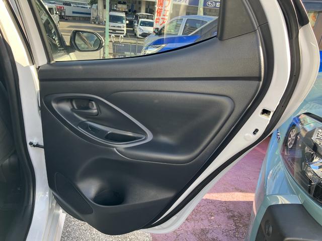 後部座席右ドア