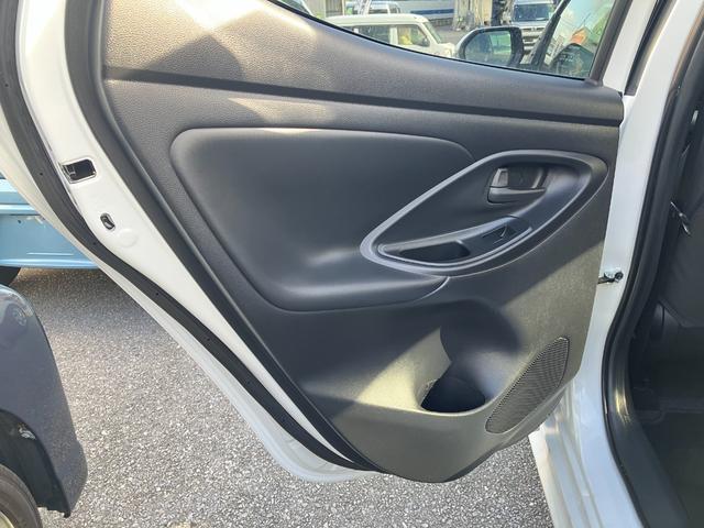 後部座席左ドア