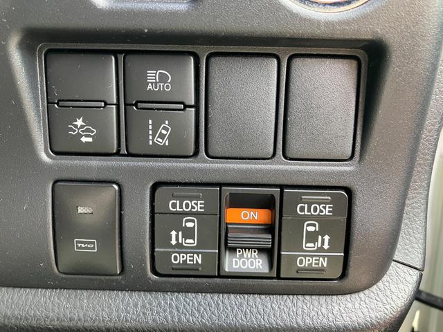 両側パワースライドドア