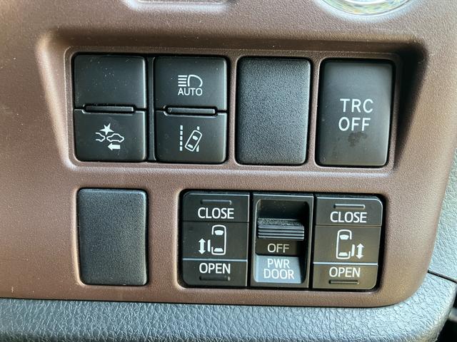 両側パワースライドドア