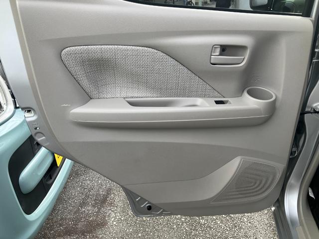 後部座席左ドア