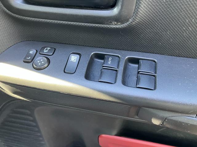 運転席側ドアボタン群