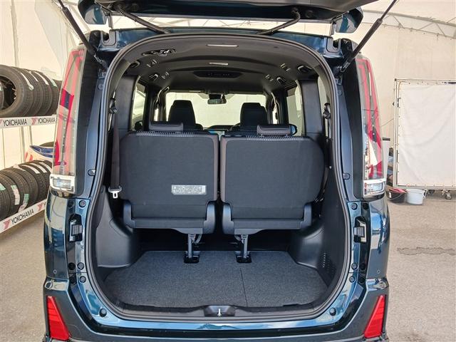 ノア ハイブリッドＳｉ　フルセグ　メモリーナビ　ＤＶＤ再生　ミュージックプレイヤー接続可　バックカメラ　衝突被害軽減システム　ＥＴＣ　両側電動スライド　ＬＥＤヘッドランプ　乗車定員７人　３列シート　記録簿（20枚目）