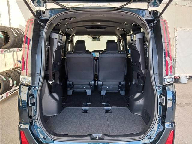 ノア ハイブリッドＳｉ　フルセグ　メモリーナビ　ＤＶＤ再生　ミュージックプレイヤー接続可　バックカメラ　衝突被害軽減システム　ＥＴＣ　両側電動スライド　ＬＥＤヘッドランプ　乗車定員７人　３列シート　記録簿（21枚目）